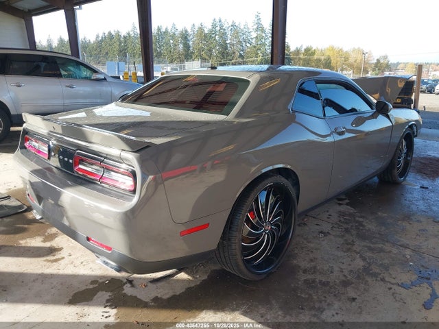 Dodge Challenger 2018 2C3CDZBT1JH131114 Image 16