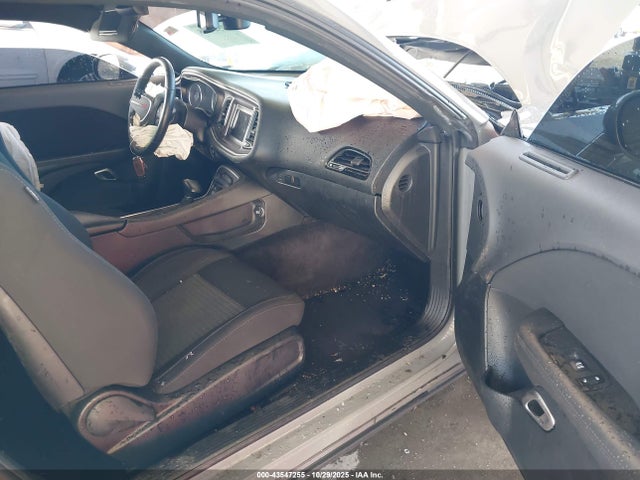 Dodge Challenger 2018 2C3CDZBT1JH131114 Image 17