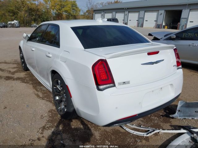 2018 CHRYSLER 300 2C3CCABG8JH201876 Photo 2
