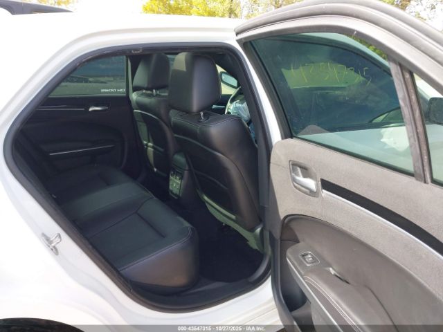 2018 CHRYSLER 300 2C3CCABG8JH201876 Photo 7