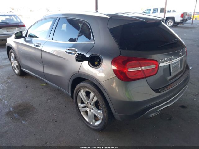 2015 MERCEDES-BENZ GLA 250 WDCTG4GB5FJ075667 Photo 2