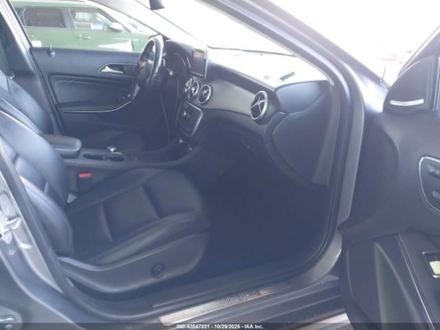 2015 MERCEDES-BENZ GLA 250 WDCTG4GB5FJ075667 Photo 4
