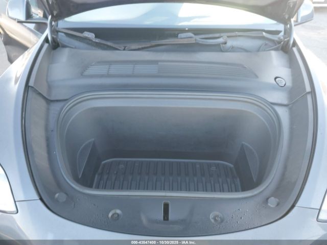 2020 TESLA MODEL Y 5YJYGDEE4LF011180 Photo 9