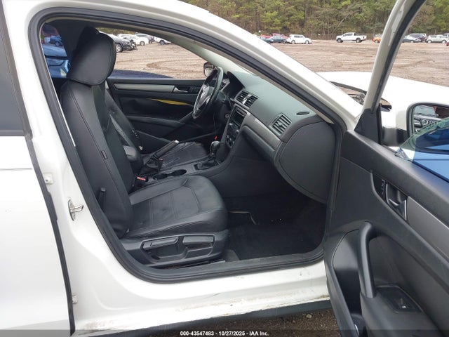 43547483 :رقم المزاد ، 1VWAT7A38FC014908 vin ، 2015 Volkswagen Passat 1.8t Wolfsburg Edition مزاد بيع