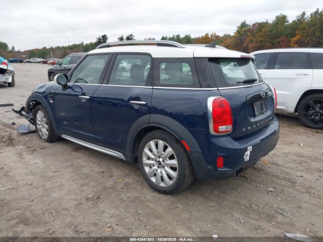2018 MINI COUNTRYMAN WMZYV5C39J3E03548 Photo 2