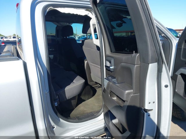 1GCVKREC6JZ110250 Chevrolet Silverado 1500 2lt