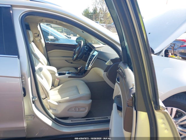 43547672 :رقم المزاد ، 3GYFNBE38ES597693 vin ، 2014 Cadillac Srx Luxury Collection مزاد بيع