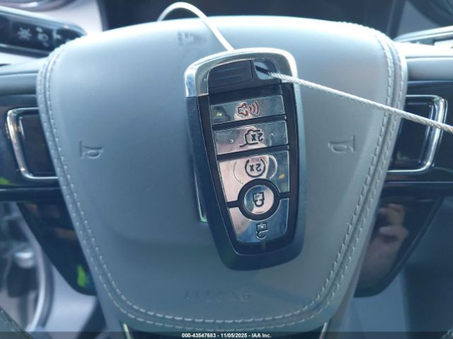 2020 LINCOLN AVIATOR 5LM5J7XC7LGL07021 Photo 10