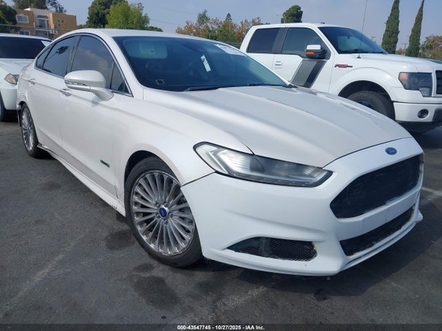 Ford Fusion Energi Titanium 2014 3FA6P0SU7ER122146 головне зображення