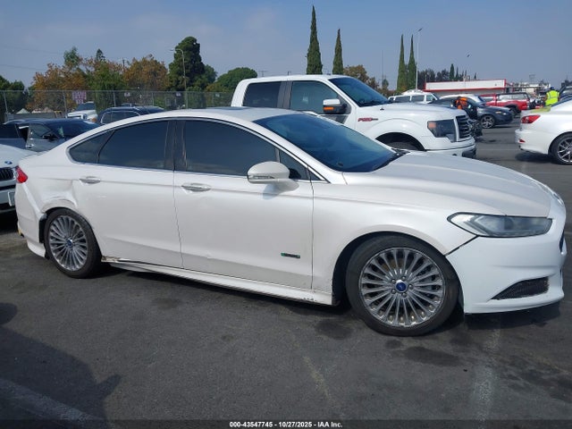Ford Fusion Energi Titanium 2014 3FA6P0SU7ER122146 Image 13
