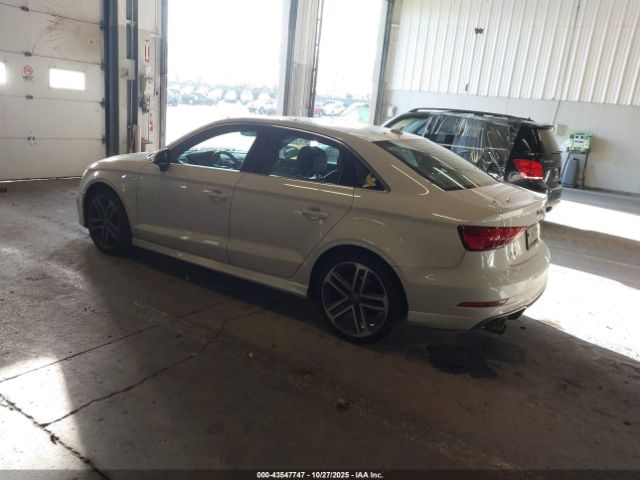 2018 AUDI A3 WAUJ8GFF2J1075003 Photo 2