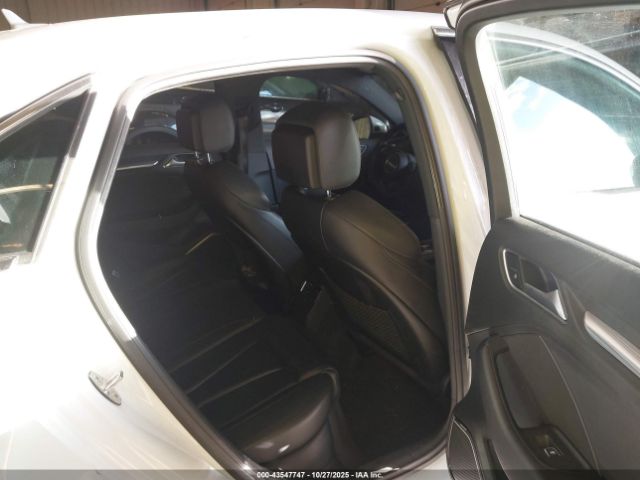 2018 AUDI A3 WAUJ8GFF2J1075003 Photo 7