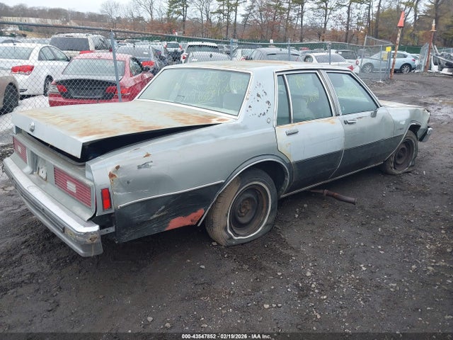 43547852 :رقم المزاد ، 2G7AL69H2D1723817 vin ، 1983 Pontiac Parisienne مزاد بيع