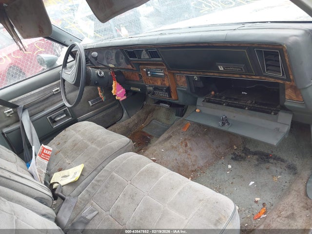 43547852 :رقم المزاد ، 2G7AL69H2D1723817 vin ، 1983 Pontiac Parisienne مزاد بيع