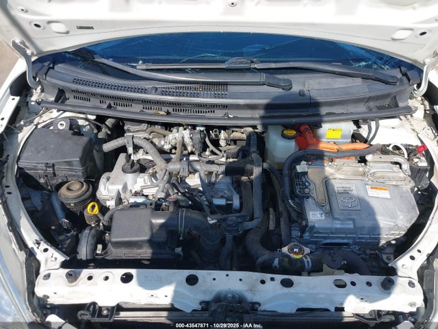 Toyota Prius C One 2014 JTDKDTB39E1083516 Image 10