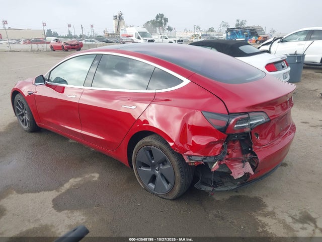 2018 TESLA MODEL 3 5YJ3E1EA1JF026020 Photo 2