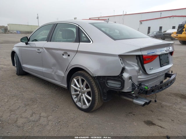 2015 AUDI A3 WAUCCGFF3F1020526 Photo 2