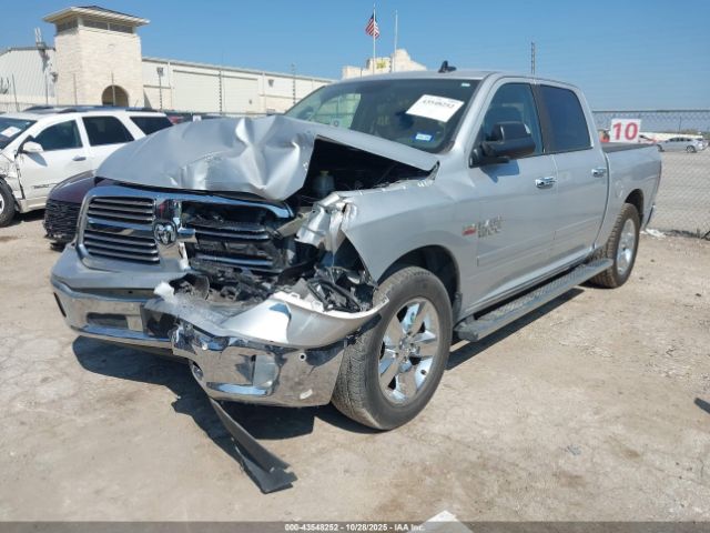 2016 RAM 1500 3C6RR6LT1GG288372 Photo 1