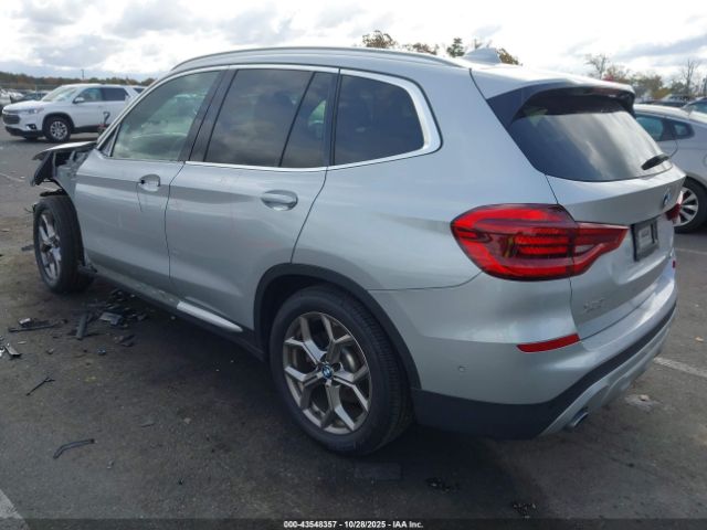 2021 BMW X3 5UXTY5C01M9H40237 Photo 2