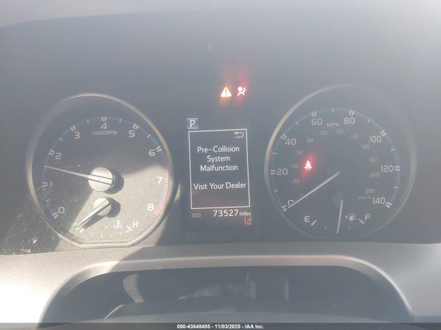JTMZFREV8JJ196795 Toyota RAV4 LE