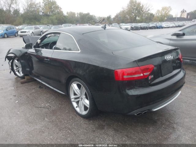 2011 AUDI S5 WAUVVAFR6BA067683 Photo 2