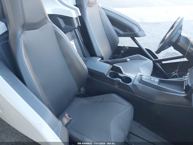 2022 POLARIS SLINGSHOT 57XAATHD3N8150873 Photo 7