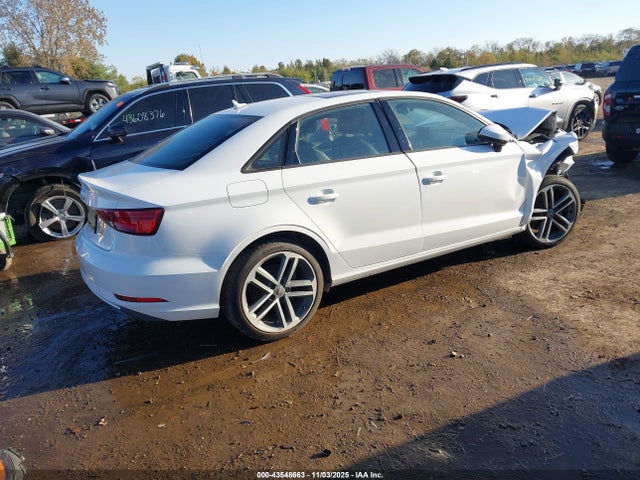 2017 AUDI A3 WAUAUGFF4H1066518 Photo 3