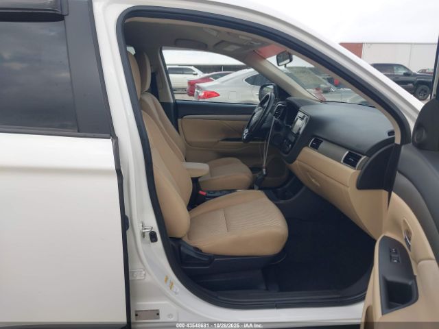 2016 MITSUBISHI OUTLANDER JA4AD3A32GZ008765 Photo 4