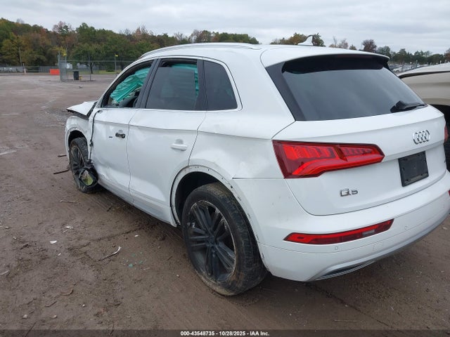 2019 AUDI Q5 WA1BNAFY6K2063831 Photo 2