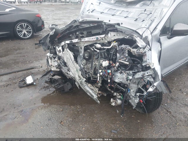 2025 SUBARU CROSSTREK JF2GUHDCXSH289559 Photo 5