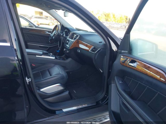 2015 MERCEDES-BENZ GL 550 4JGDF7DE6FA441144 Photo 4
