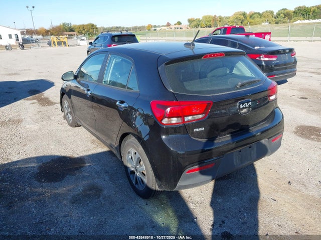 2023 KIA RIO 5-DOOR 3KPA25AD8PE518162 Photo 2