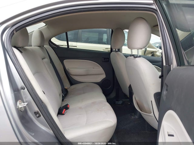 2017 MITSUBISHI MIRAGE G4 ML32F3FJ8HHF15453 Photo 7