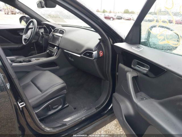 2017 JAGUAR F-PACE SADCJ2BVXHA496725 Photo 4