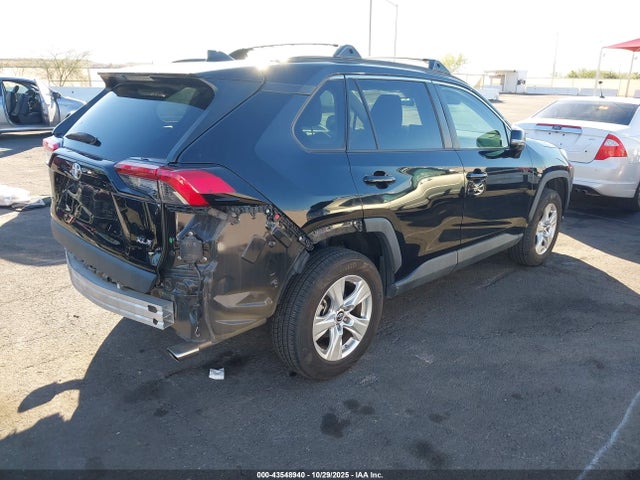 2019 TOYOTA RAV4 2T3W1RFV6KC001524 Photo 3
