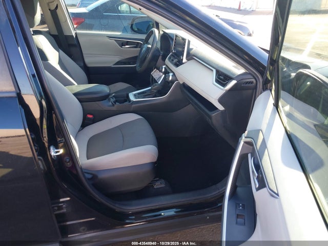 2019 TOYOTA RAV4 2T3W1RFV6KC001524 Photo 4