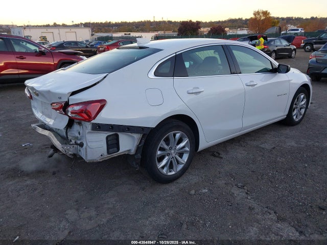 2021 CHEVROLET MALIBU 1G1ZD5ST5MF011426 Photo 3