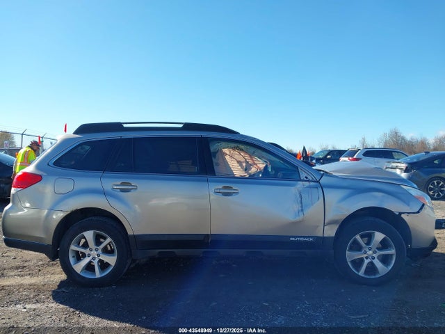 2014 Subaru Outback 2.5i Limited მანქანა იყიდება აუქციონზე, vin: 4S4BRBLC5E3223832, აუქციონის ნომერი: 43548949