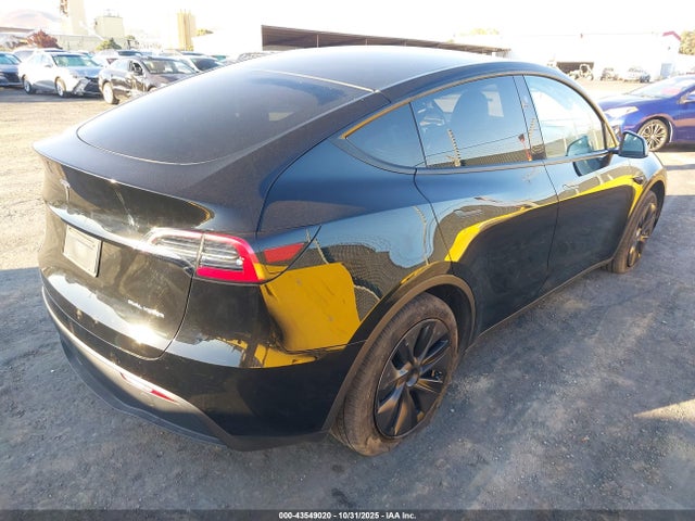 2025 TESLA MODEL Y 7SAYGAEE5SF216328 Photo 3