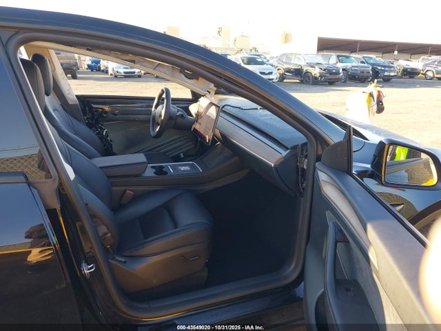 2025 TESLA MODEL Y 7SAYGAEE5SF216328 Photo 4