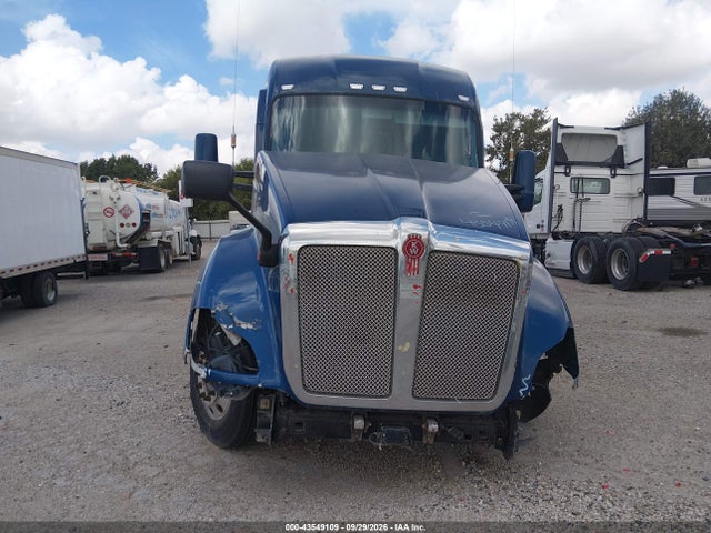 2019 Kenworth T680 მანქანა იყიდება აუქციონზე, vin: 1XKYD49X0KJ243727, აუქციონის ნომერი: 43549109