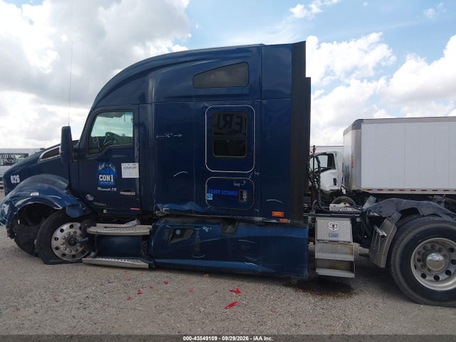 2019 Kenworth T680 მანქანა იყიდება აუქციონზე, vin: 1XKYD49X0KJ243727, აუქციონის ნომერი: 43549109