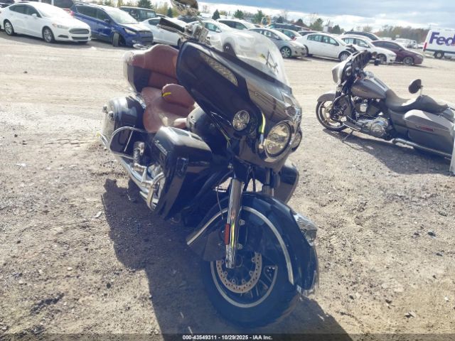 2015 INDIAN MOTORCYCLE CO. ROADMASTER 56KTRAAA6F3321154