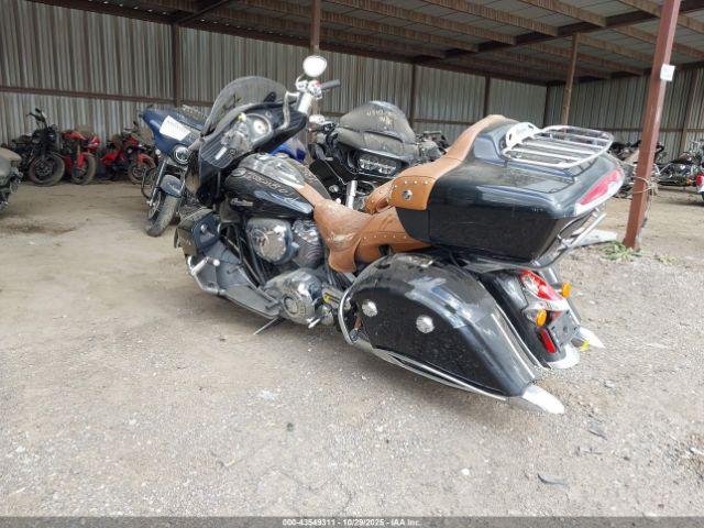2015 INDIAN MOTORCYCLE CO. ROADMASTER 56KTRAAA6F3321154 Photo 2