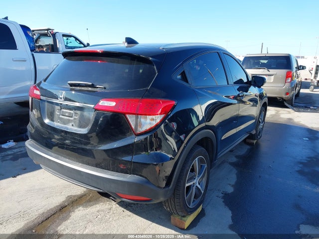 2021 HONDA HR-V 3CZRU5H5XMM711940 Photo 3