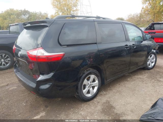 2018 TOYOTA SIENNA 5TDKZ3DC6JS931881 Photo 3
