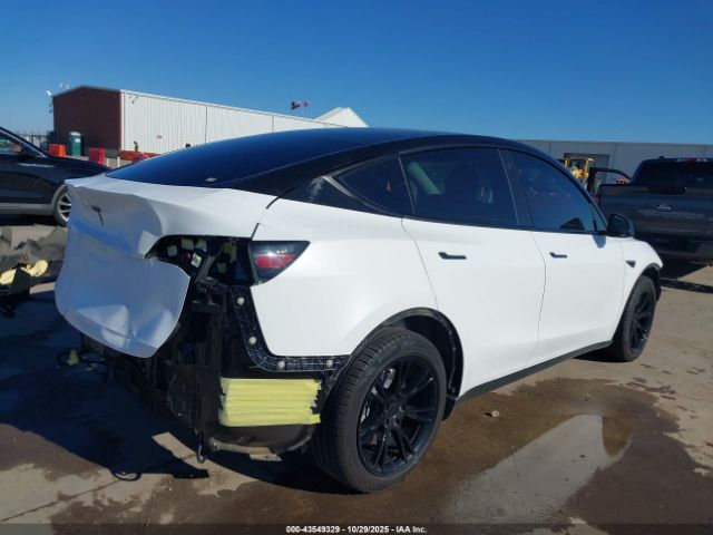 2021 TESLA MODEL Y 5YJYGAEE3MF160003 Photo 3