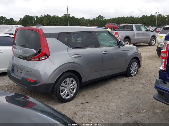 KIA SOUL LX 2022 KNDJ23AU3N7820475 Image 4
