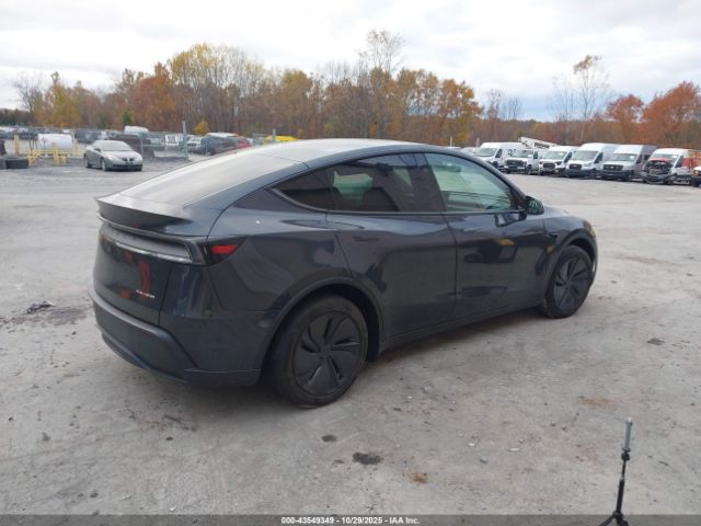 2026 TESLA MODEL Y 7SAYGDEE1TF447021 Photo 3