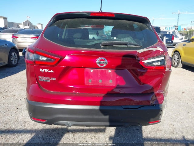 JN1BJ1AV2MW305852 Nissan Rogue Sport S Fwd Xtronic Cvt